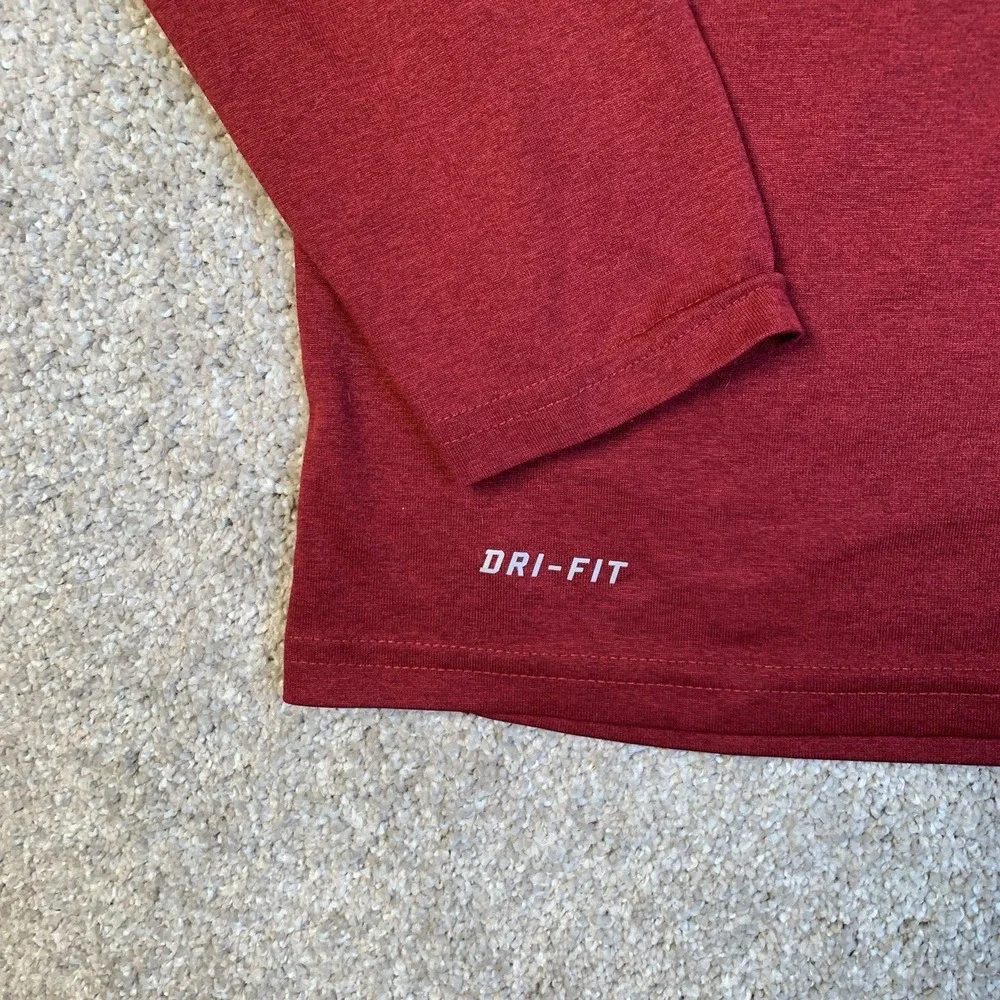 NIKE Mens Long Sleeve T-shirt Dri Fit Crewneck Lightweight Maroon Athlete  SMALL
